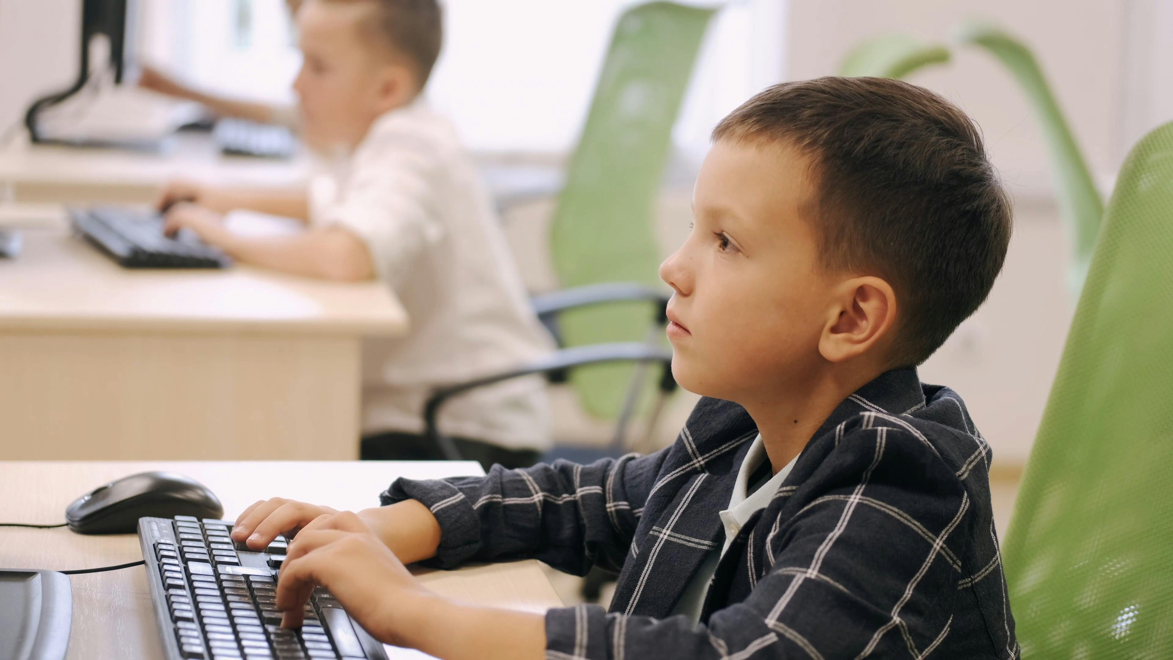 Digital learning and typing skills education